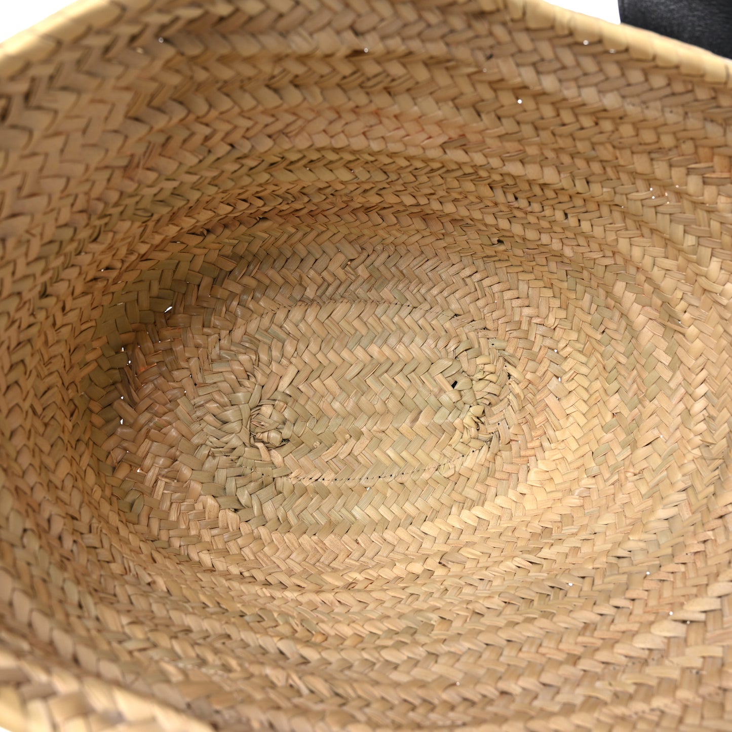 Raffia Smooth Calfskin Medium Sense Basket Black