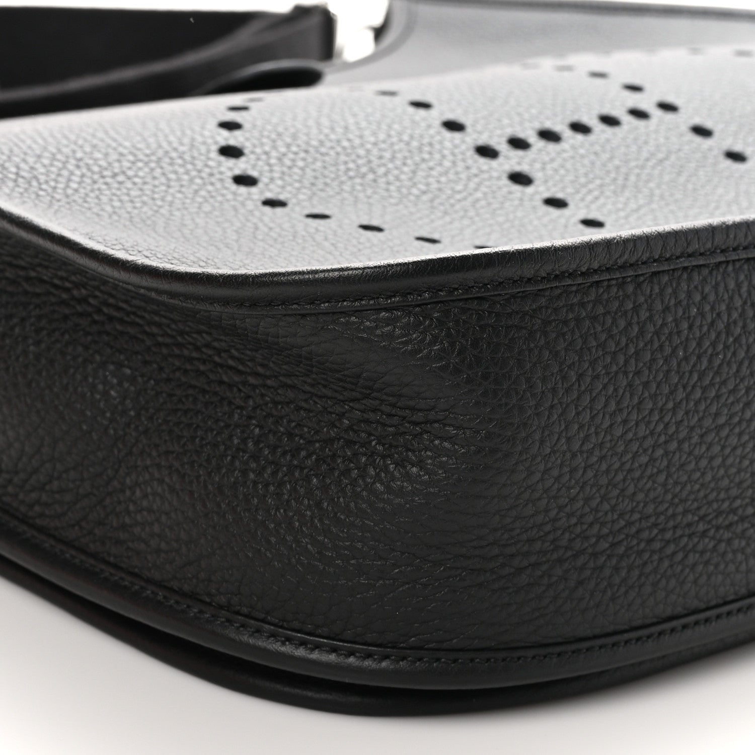 Hermes Taurillon Clemence Evelyne III GM Black 9 of 11