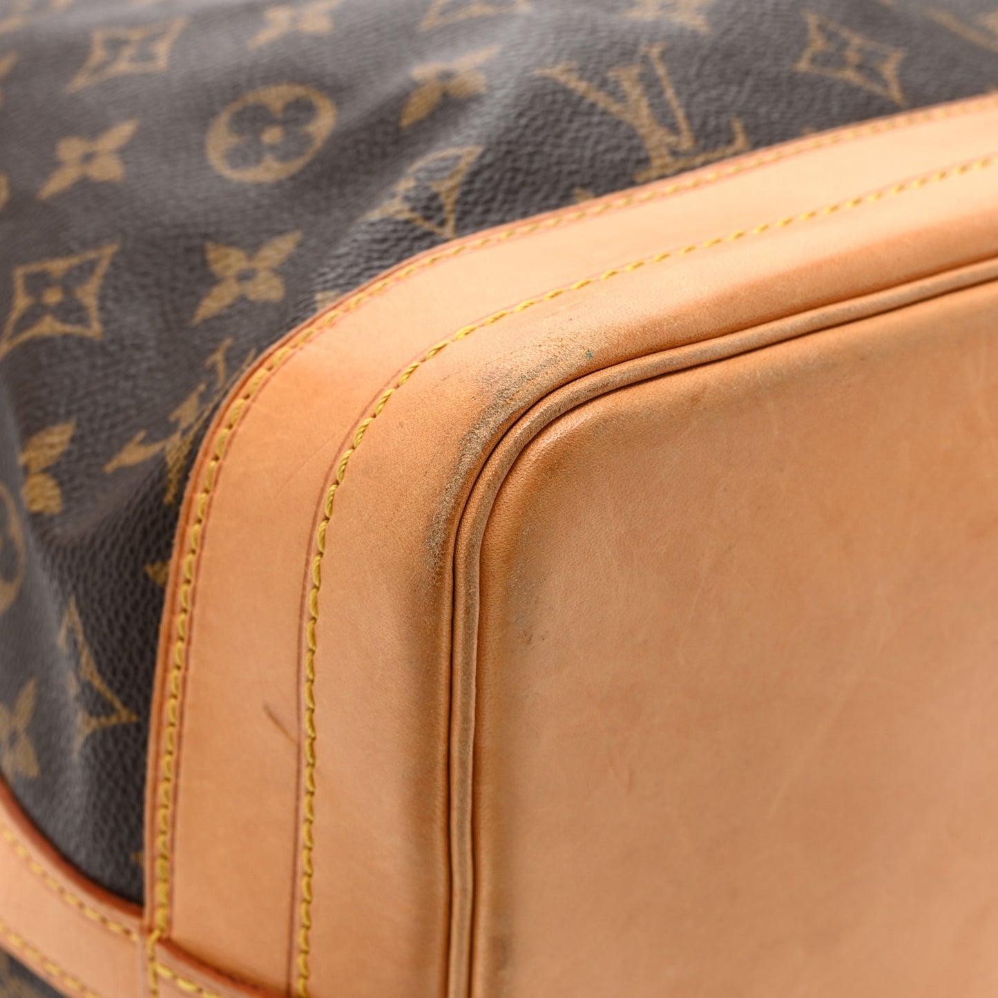 Monogram Noe