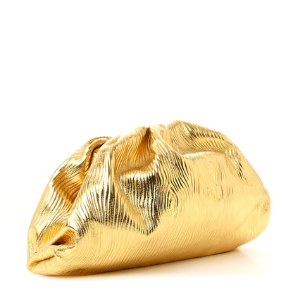Bottega Veneta Metallic Bark Calfskin Embossed The Pouch Oversized Clutch Oro 3 of 10