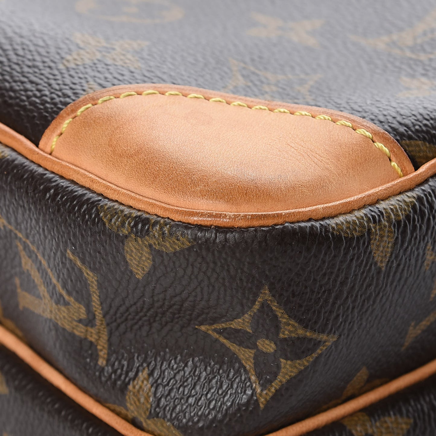 Monogram Amazone