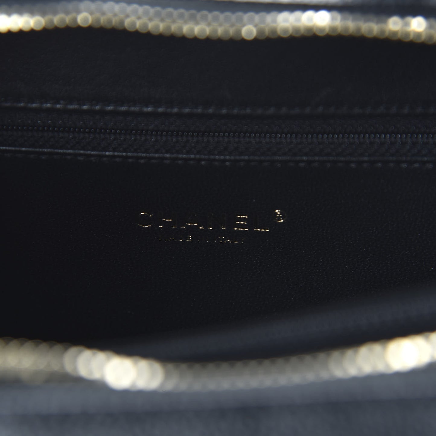 Caviar Quilted Medium CC Filigree Vanity Case Black
