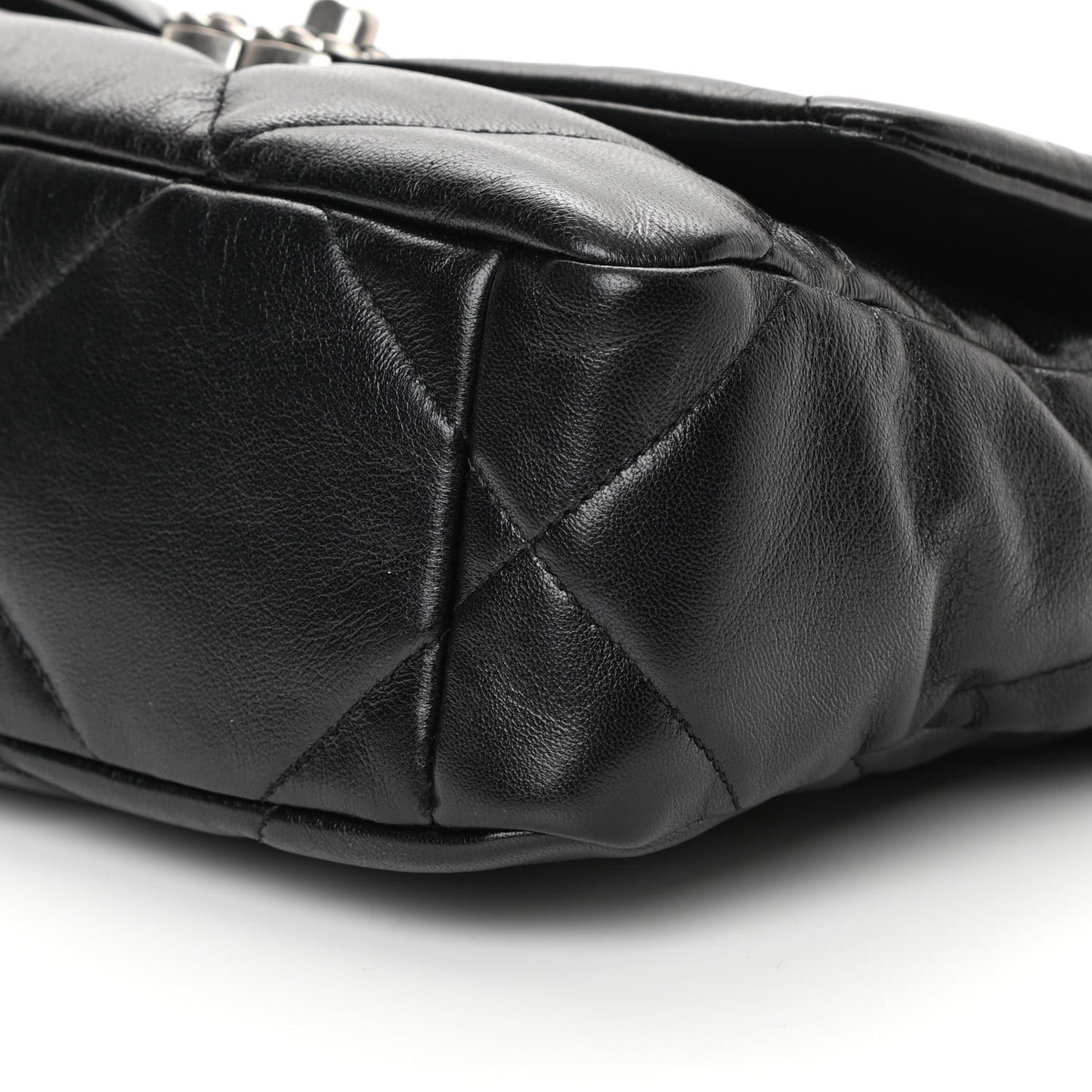 Lambskin Quilted Medium Chanel 19 Flap Black