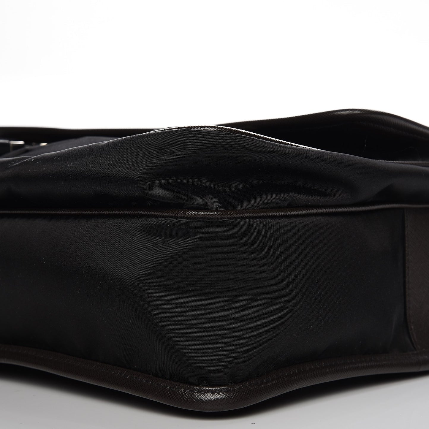 Tessuto Nylon Saffiano Logo Messenger Bag Black