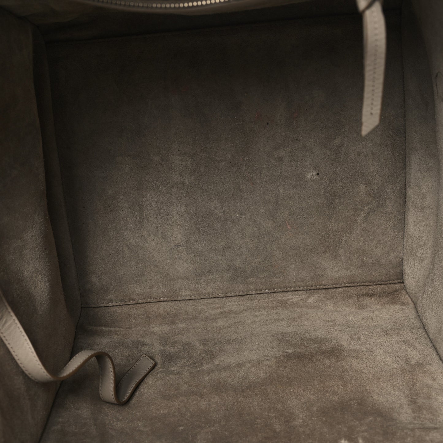 Smooth Calfskin Medium Phantom Luggage Taupe