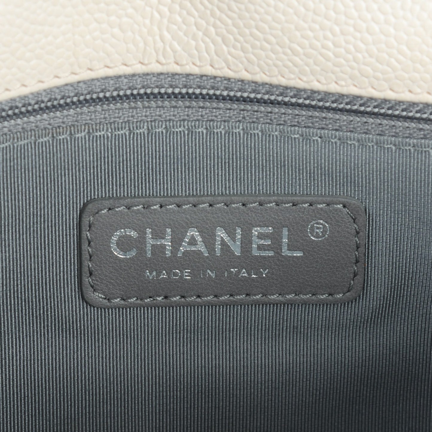 Caviar Quilted Medium French Riviera Flap White