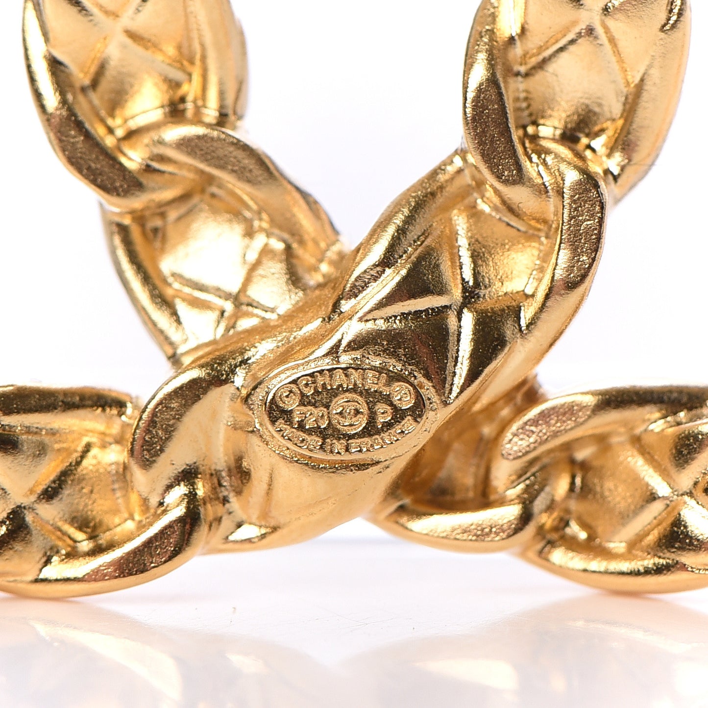 Metal CC Brooch Gold