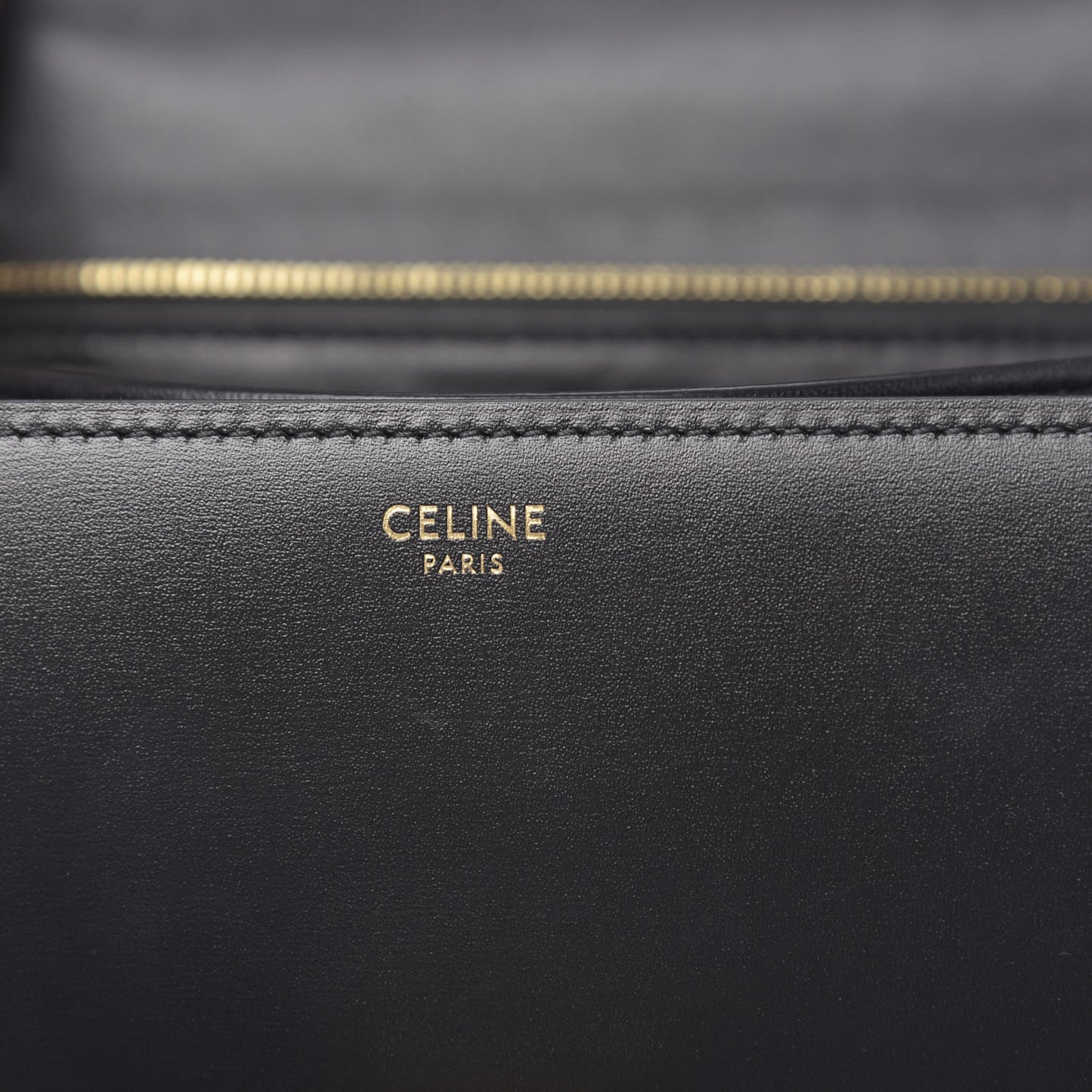 Box Calfskin Medium Classic Box Flap Bag Black