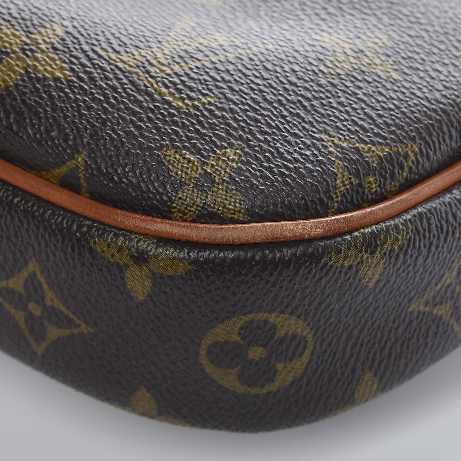 Louis Vuitton Monogram Odeon PM 19 of 20