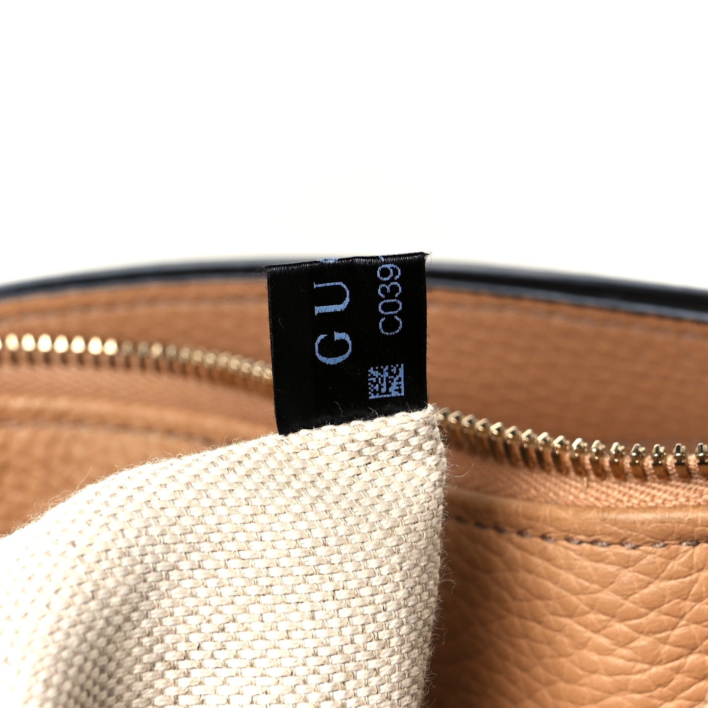 Pebbled Calfskin Large Soho Hobo Camelia