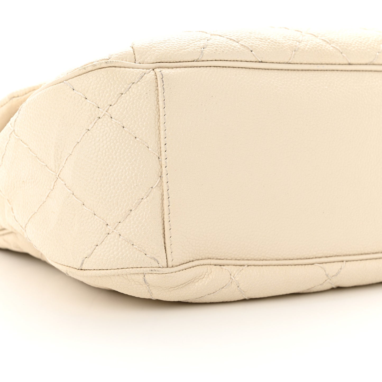 Crumpled Grained Calfskin Medium Coco Pleats Messenger Flap Dark White