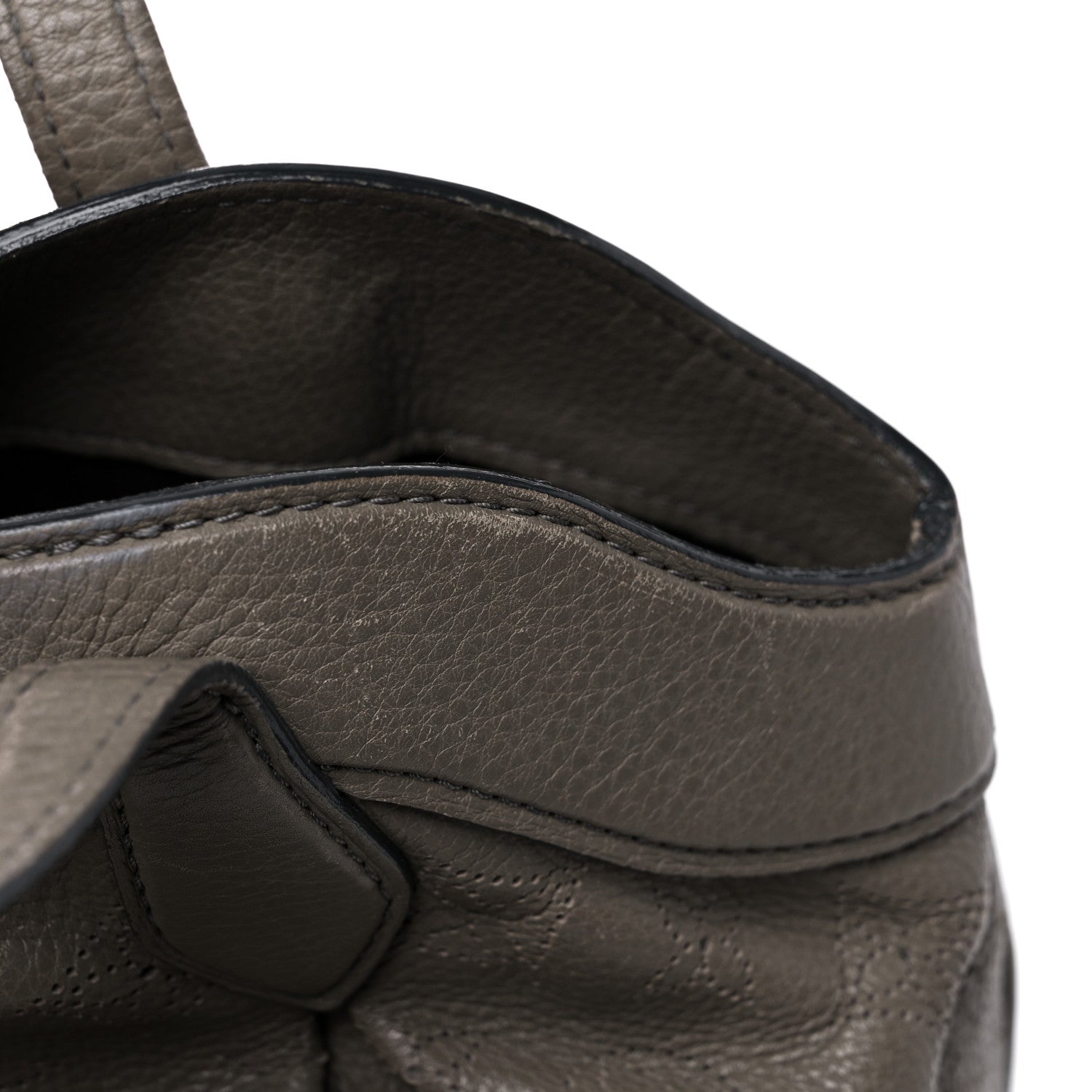 Louis Vuitton Mahina Cirrus PM Taupe 18 of 22