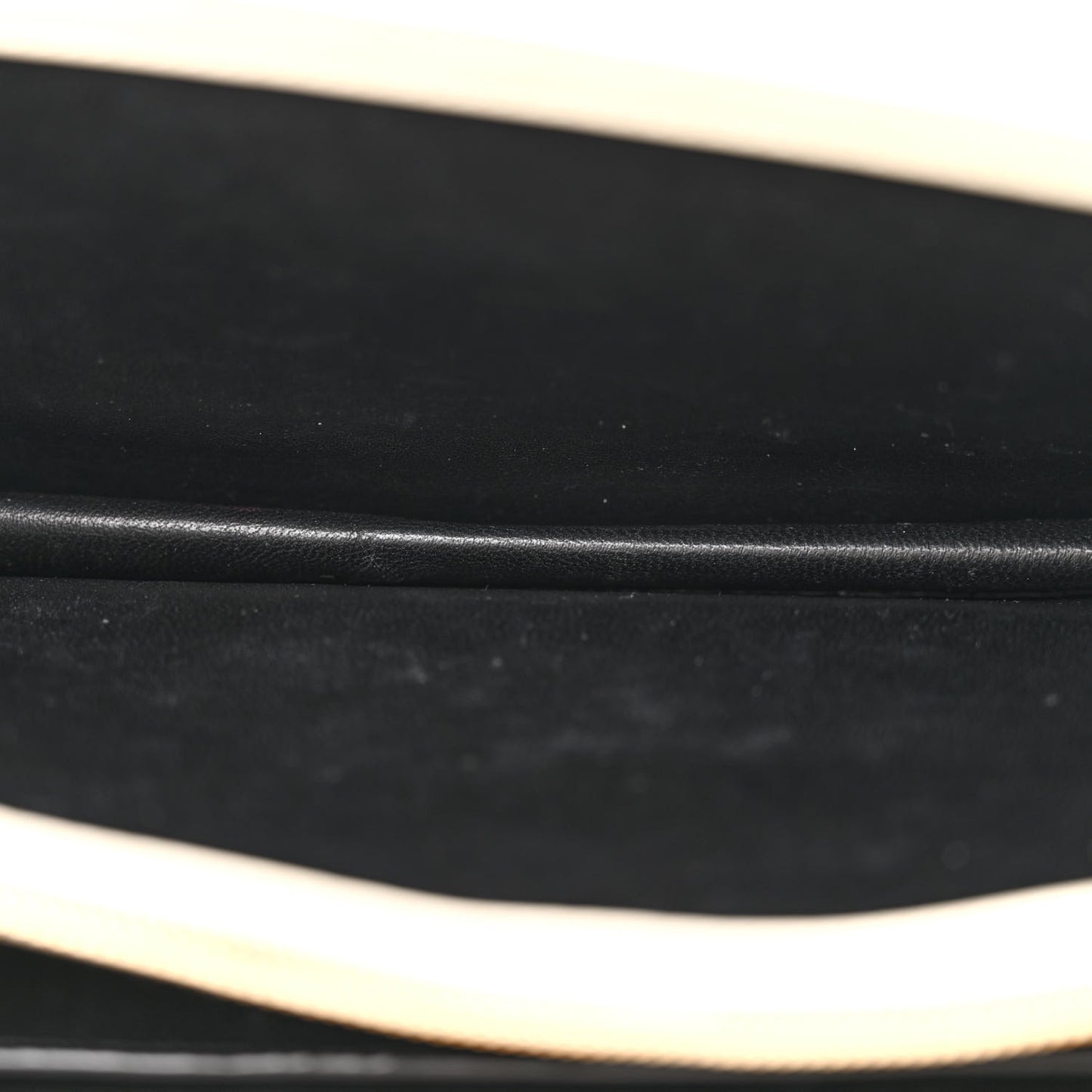 Calfskin Matelasse Victoire Chain Wallet Black