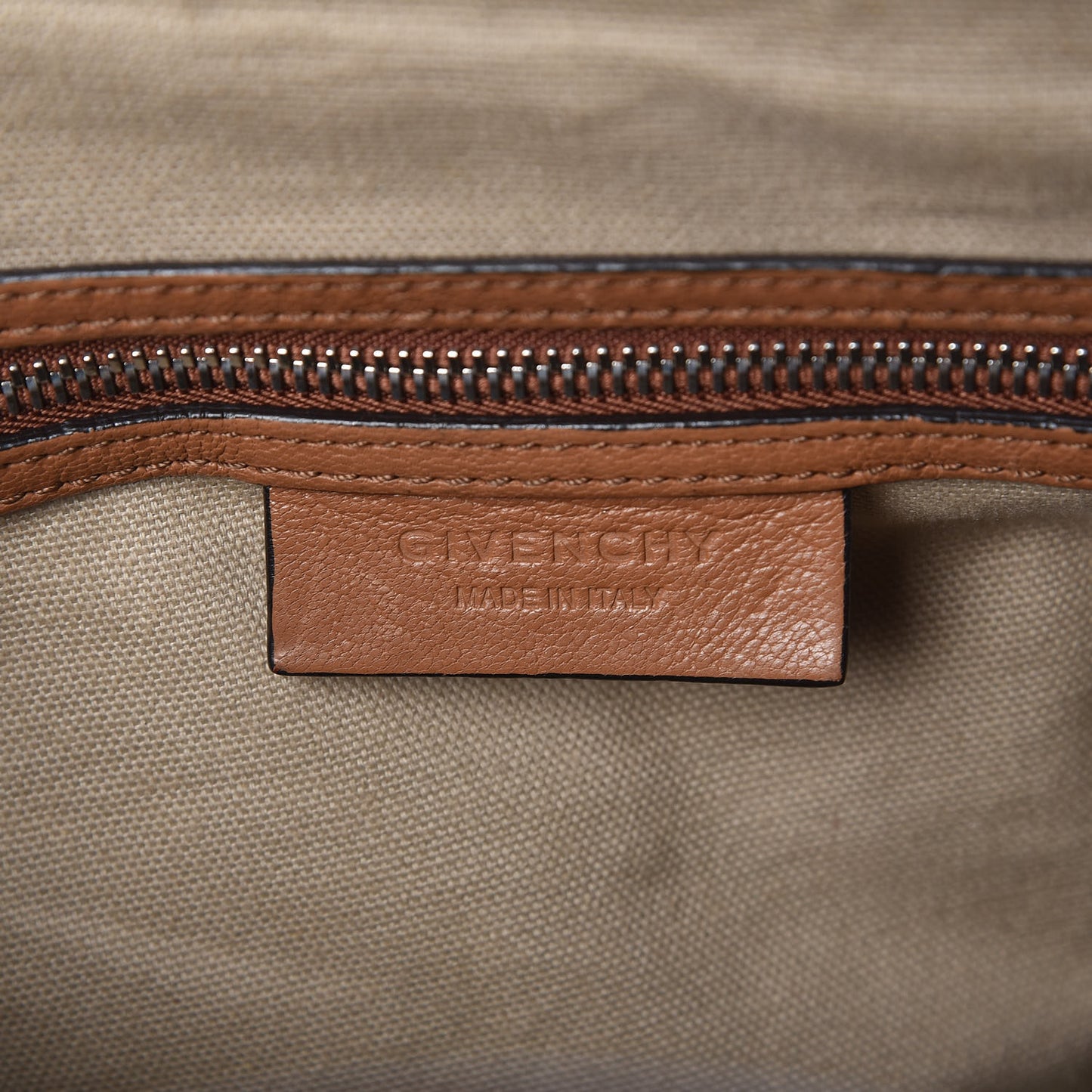 Sugar Goatskin Medium Antigona Caramel