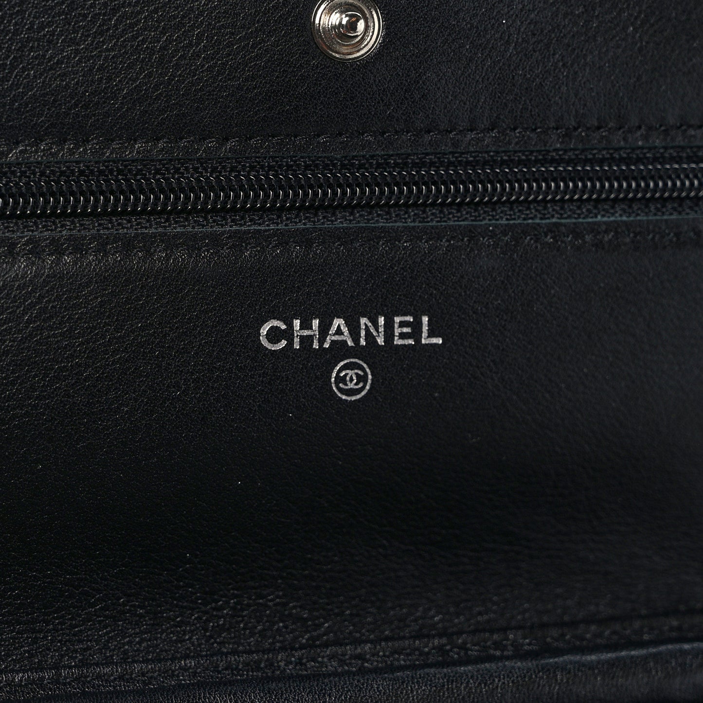 Patent Quilted Brilliant Wallet On Chain WOC Black