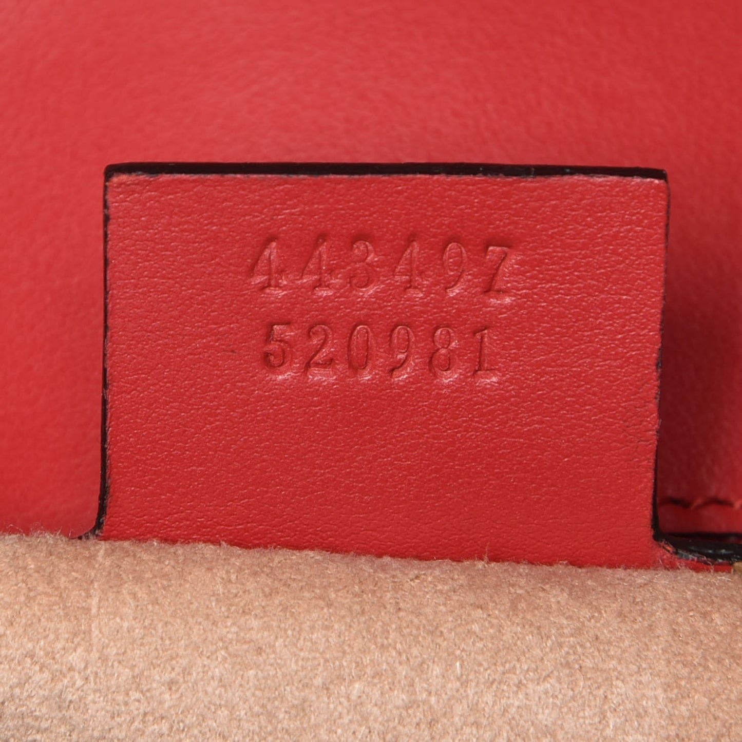 Calfskin Matelasse Small GG Marmont Shoulder Bag Hibiscus Red