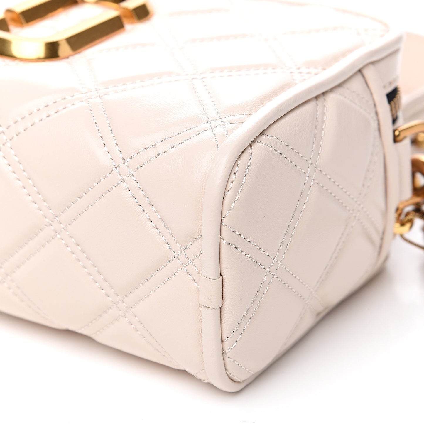 Calfskin Quilted The Softshot 21 Bag Ivory
