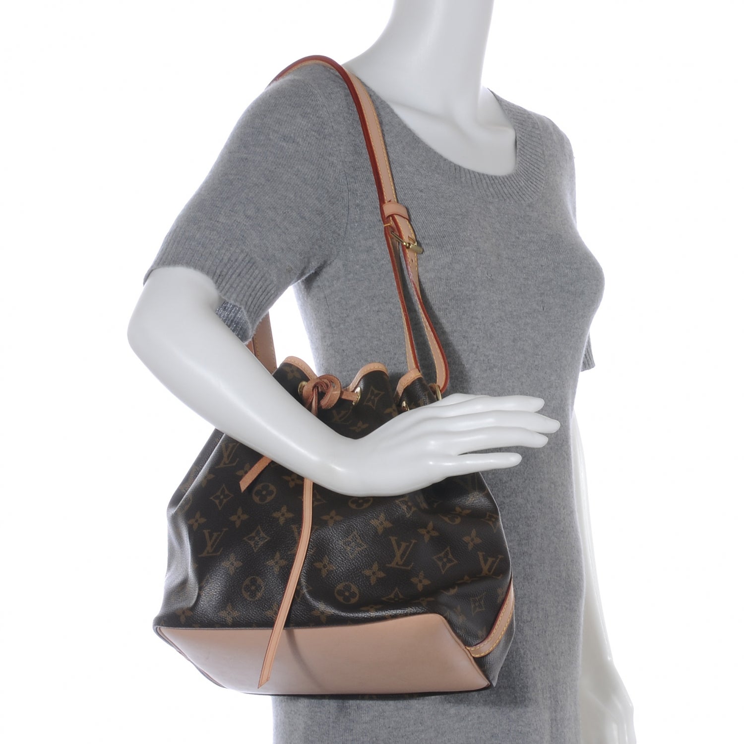 Louis Vuitton Monogram Petit Noe 2 of 7