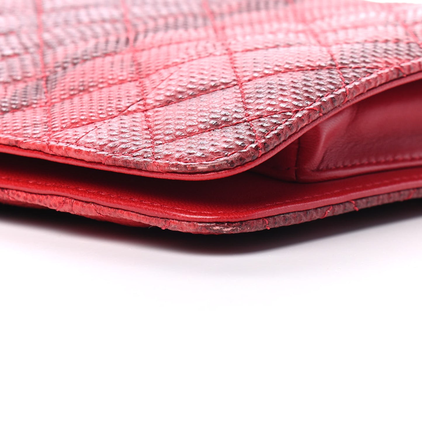 Quilted Lizard Flap Red