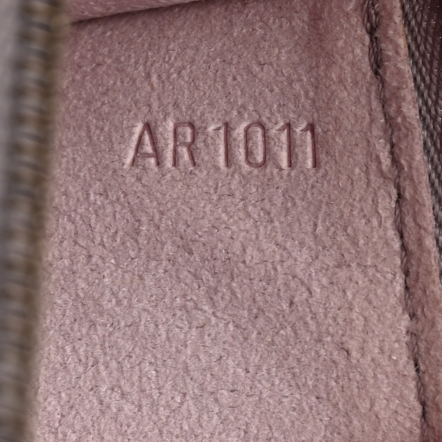 Louis Vuitton LOUIS VUITTON Epi Pochette Accessories 24 Lilac 7 of 9