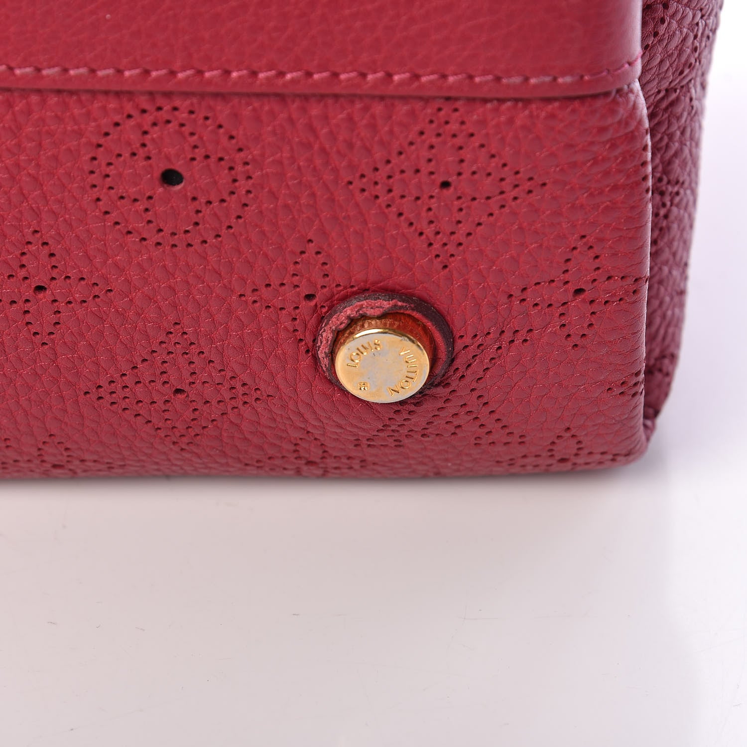 Louis Vuitton Mahina Cirrus PM Grenat 14 of 17
