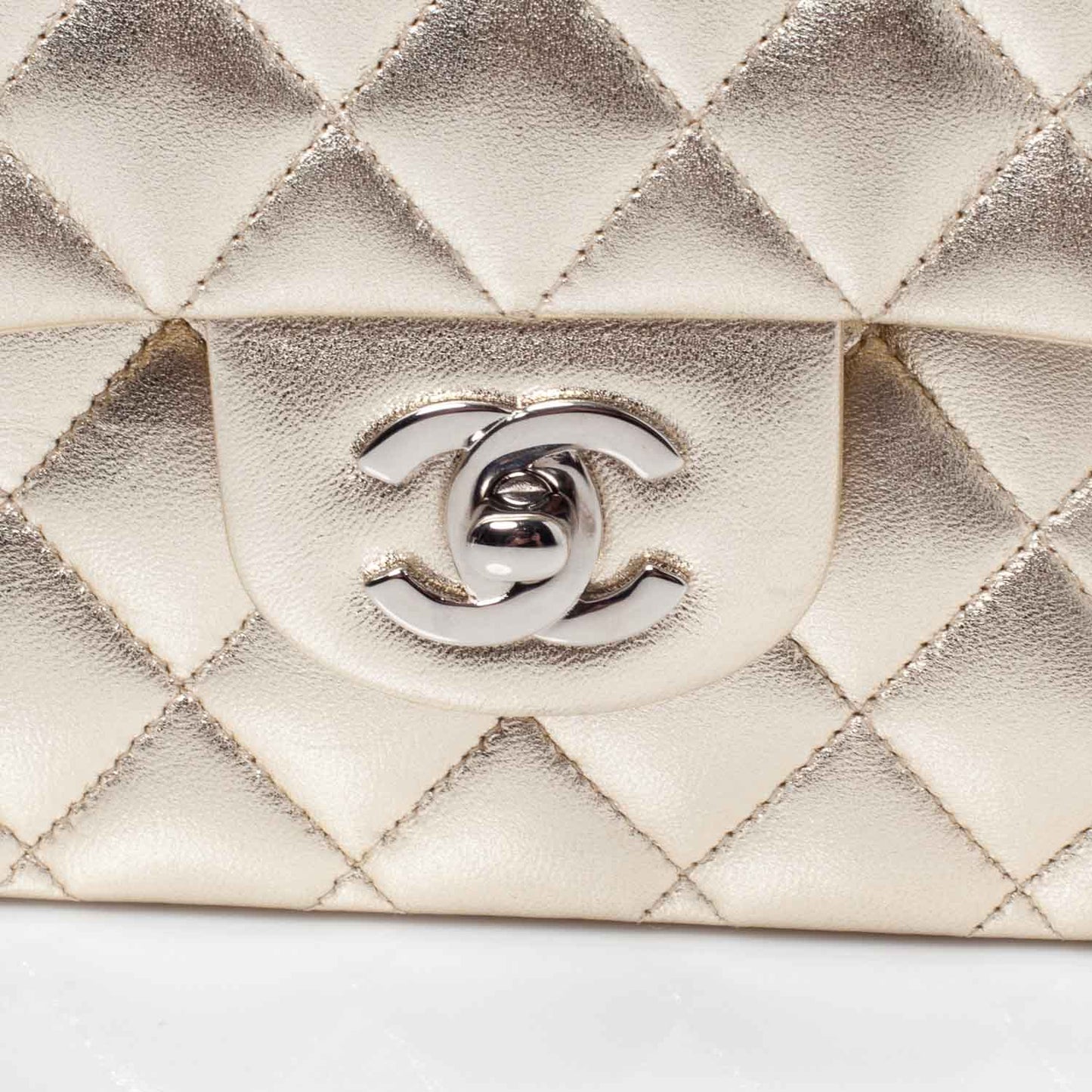 Lambskin Medium Double Flap Gold