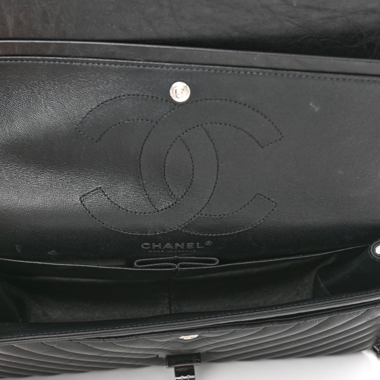 Aged Calfskin Chevron Quilted 2.55 Reissue 226 So Black