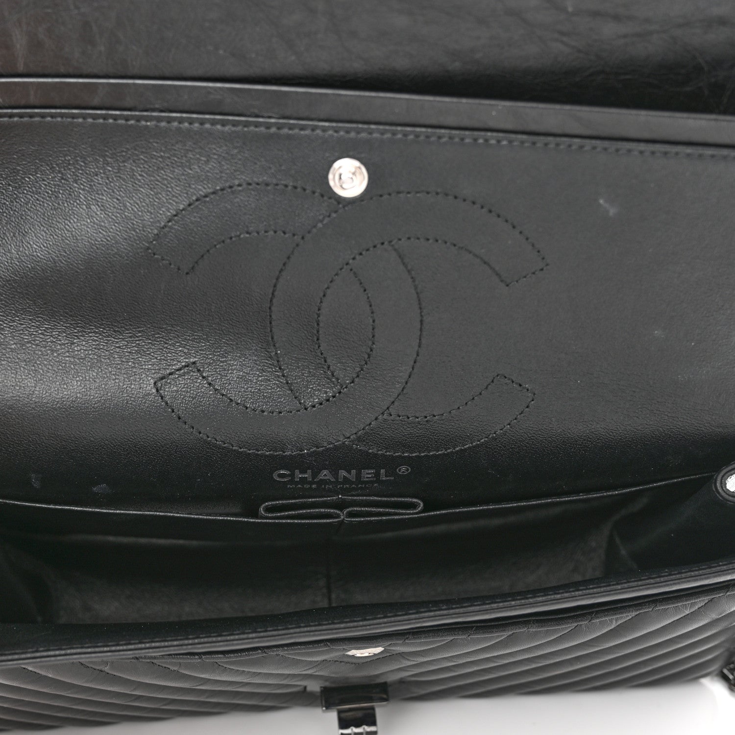 Chanel Aged Calfskin Chevron Quilted 2.55 Reissue 226 So Black 5 of 10