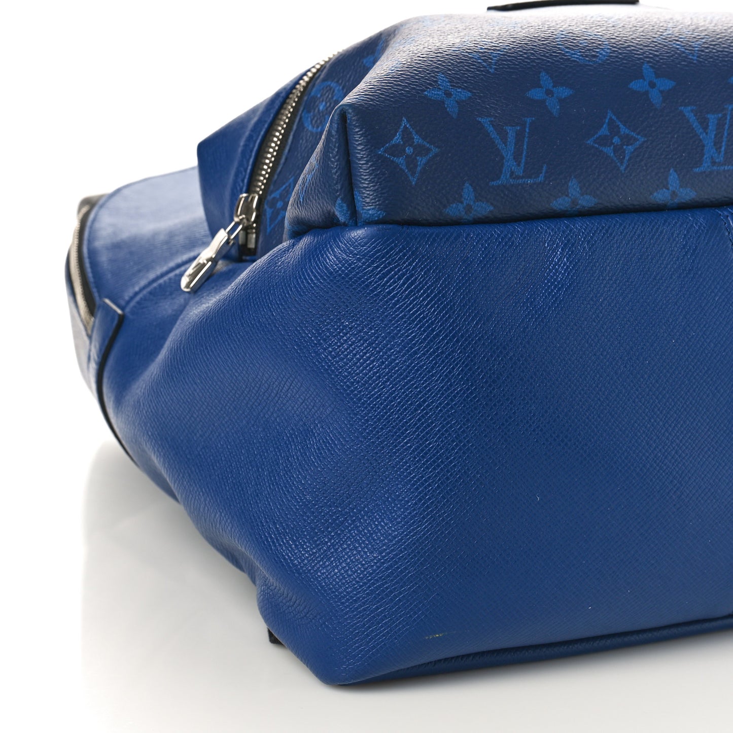 LOUIS VUITTON Taiga Monogram Discovery Backpack PM Cobalt