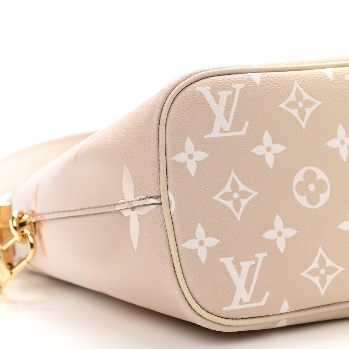 Monogram Giant Spring In The City Marshmallow Hobo Sunset Kaki