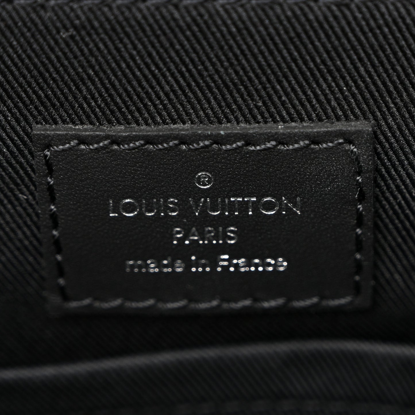 Damier Infini District PM Onyx