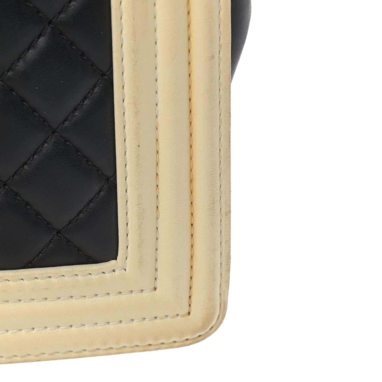 Lambskin Quilted Large Boy Flap Black White