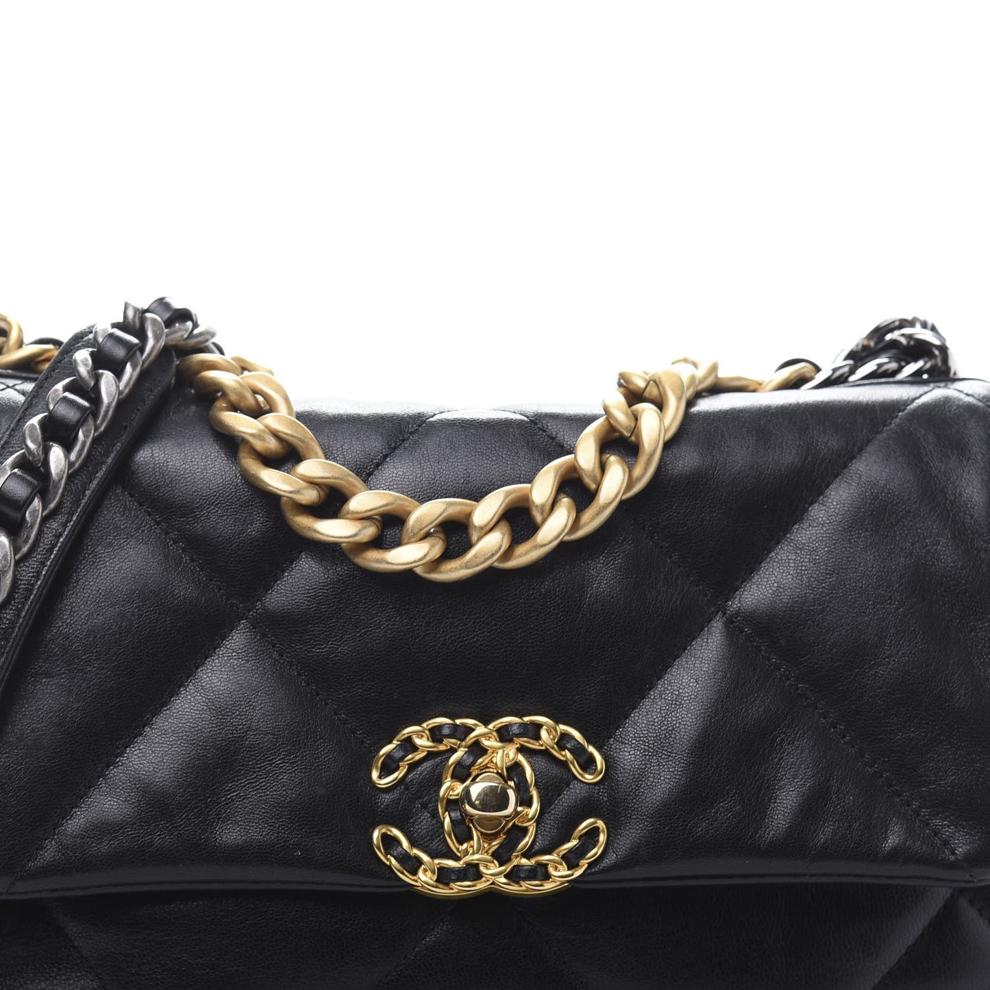Goatskin Quilted Medium 19 Flap Black