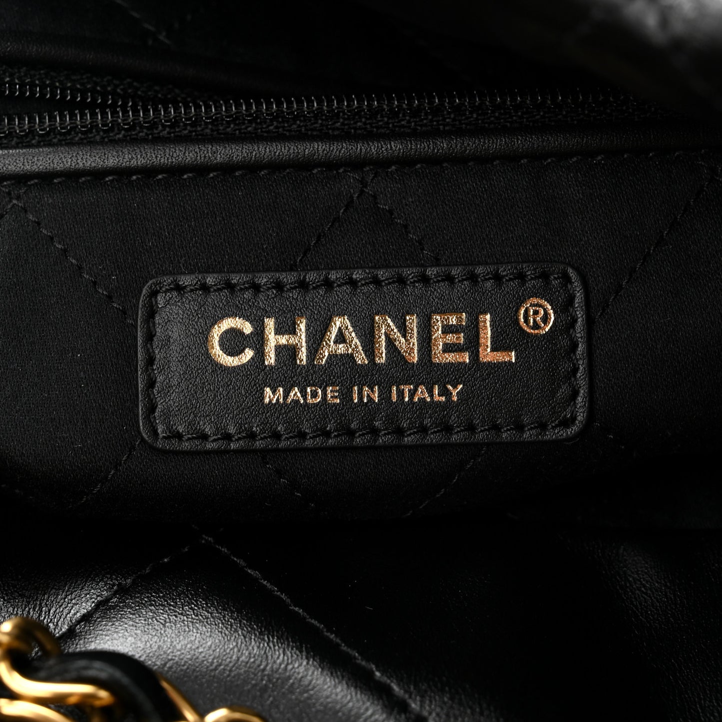 Shiny Calfskin Quilted Chanel 22 Black