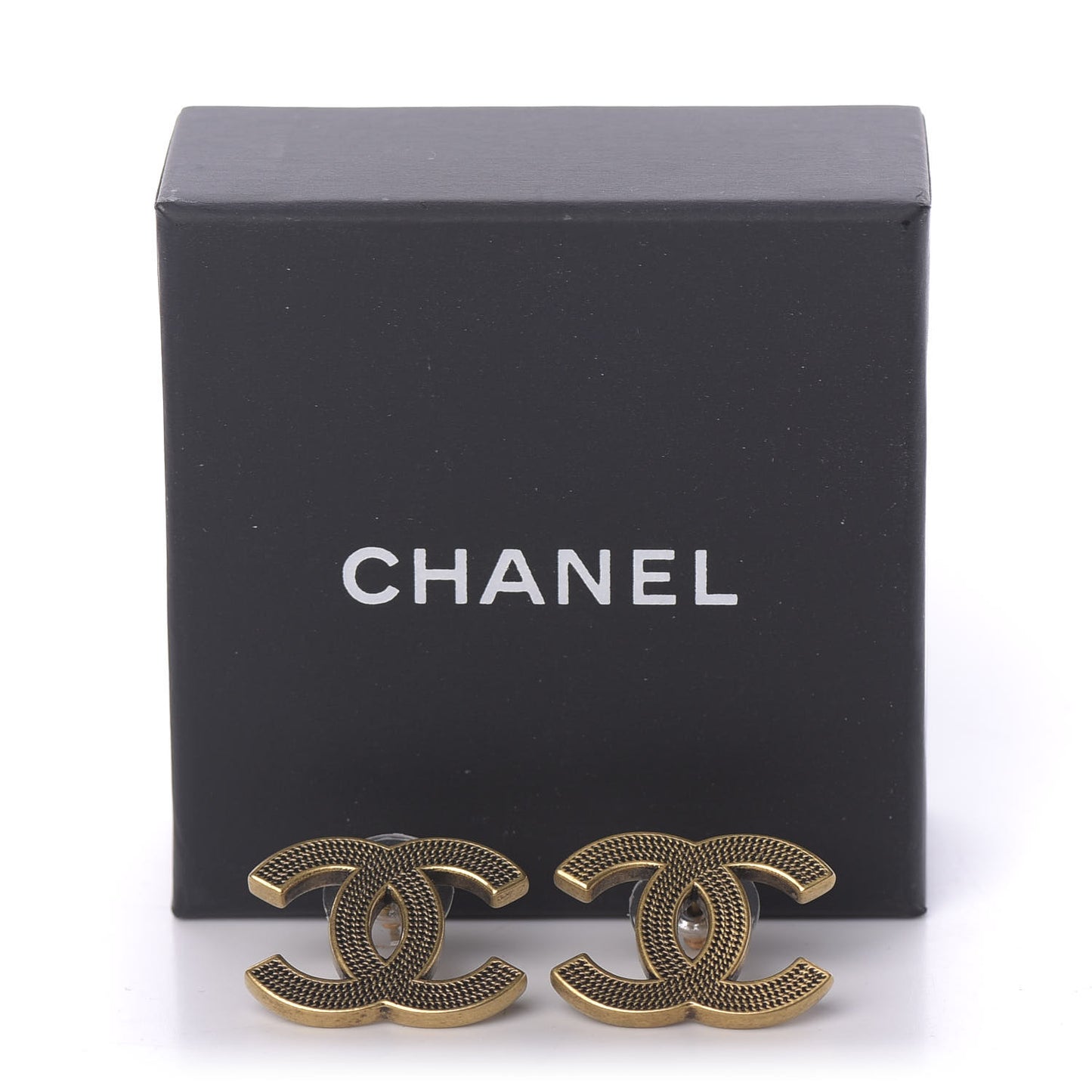 Metal CC Chain Earrings Gold