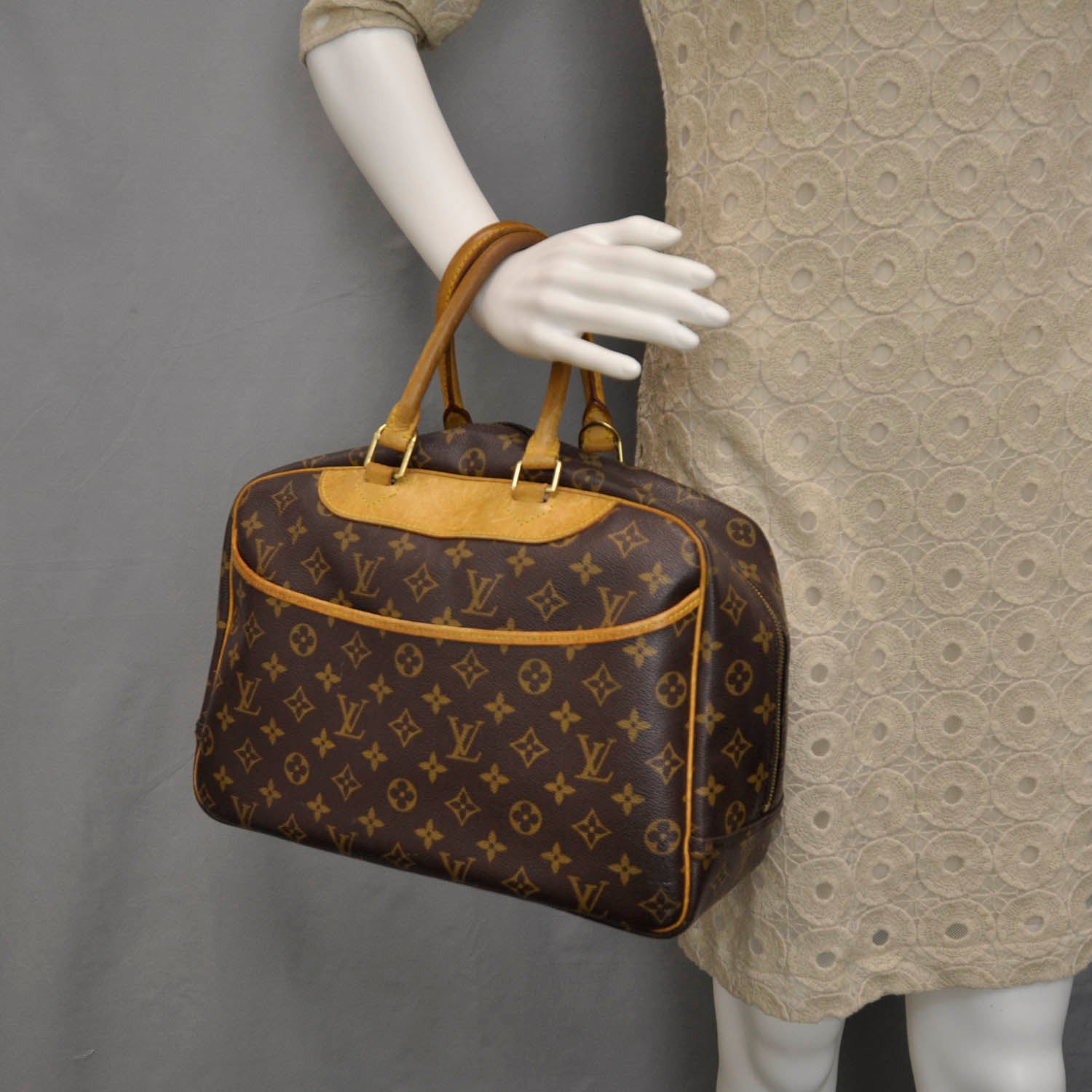 Louis Vuitton Monogram Deauville 2 of 11