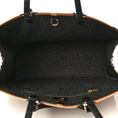 Louis Vuitton Monogram Giant Wild At Heart Onthego GM Arizona 4 of 8