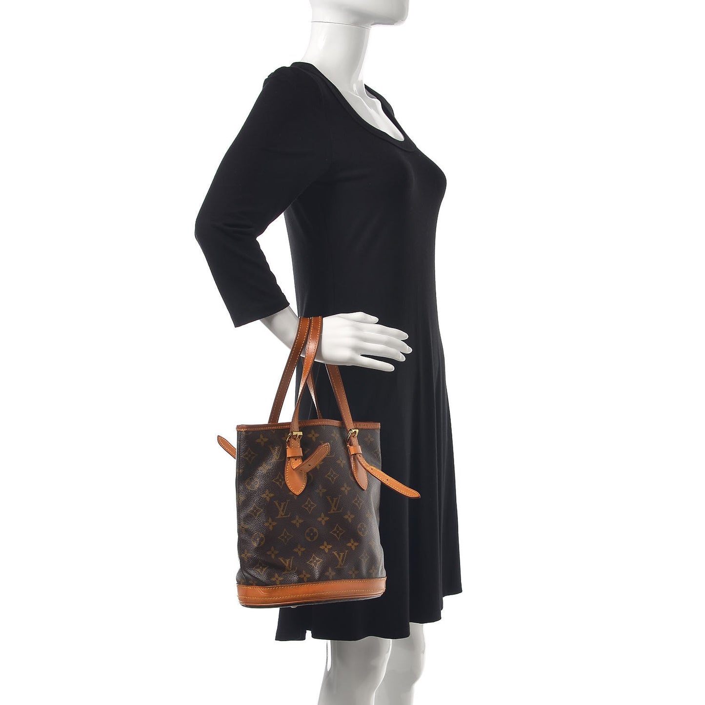Monogram Petit Bucket 23