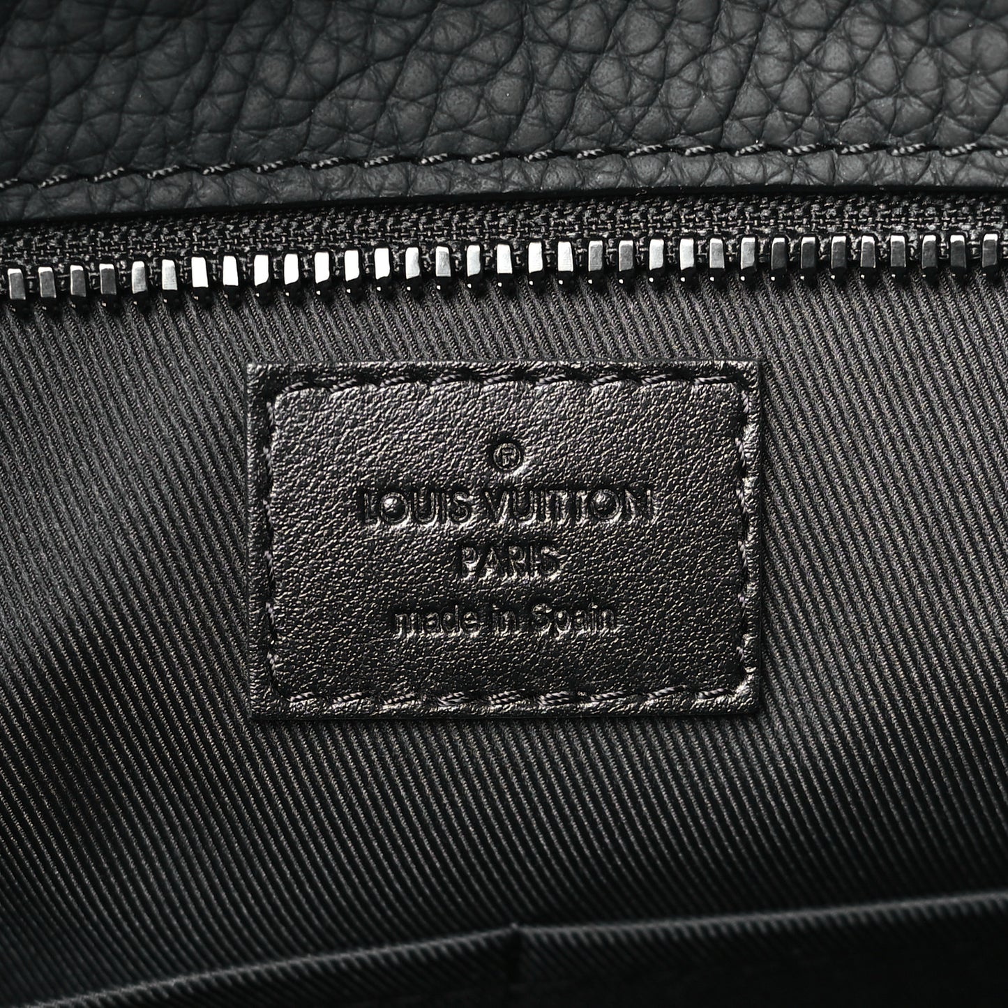 Taurillon Christopher Tote Black