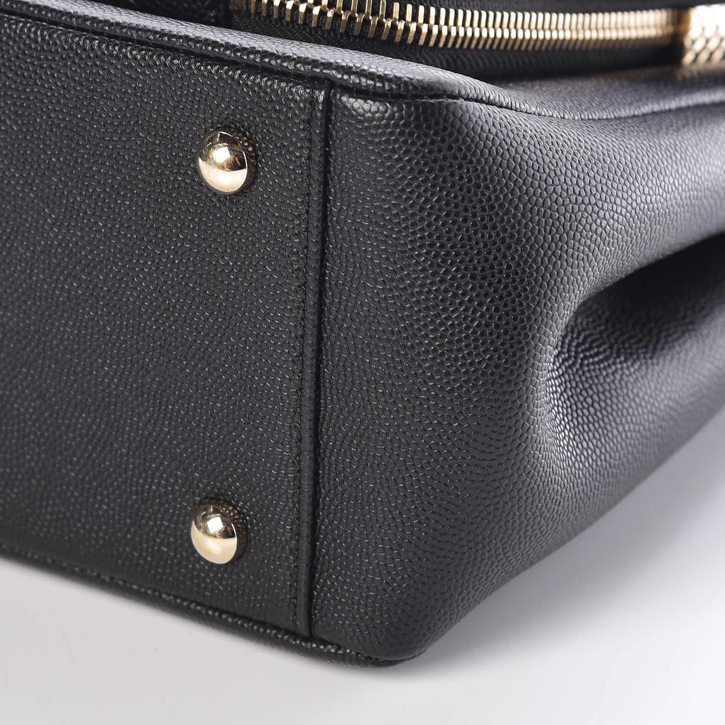 Caviar Quilted Large Business Affinity Flap Black