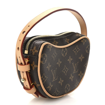 Louis Vuitton Monogram Croissant MM NM Pochette 3 of 9