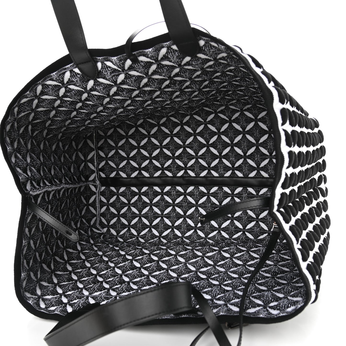 Calfskin Maille Macro Petale Cabas Tote Black White