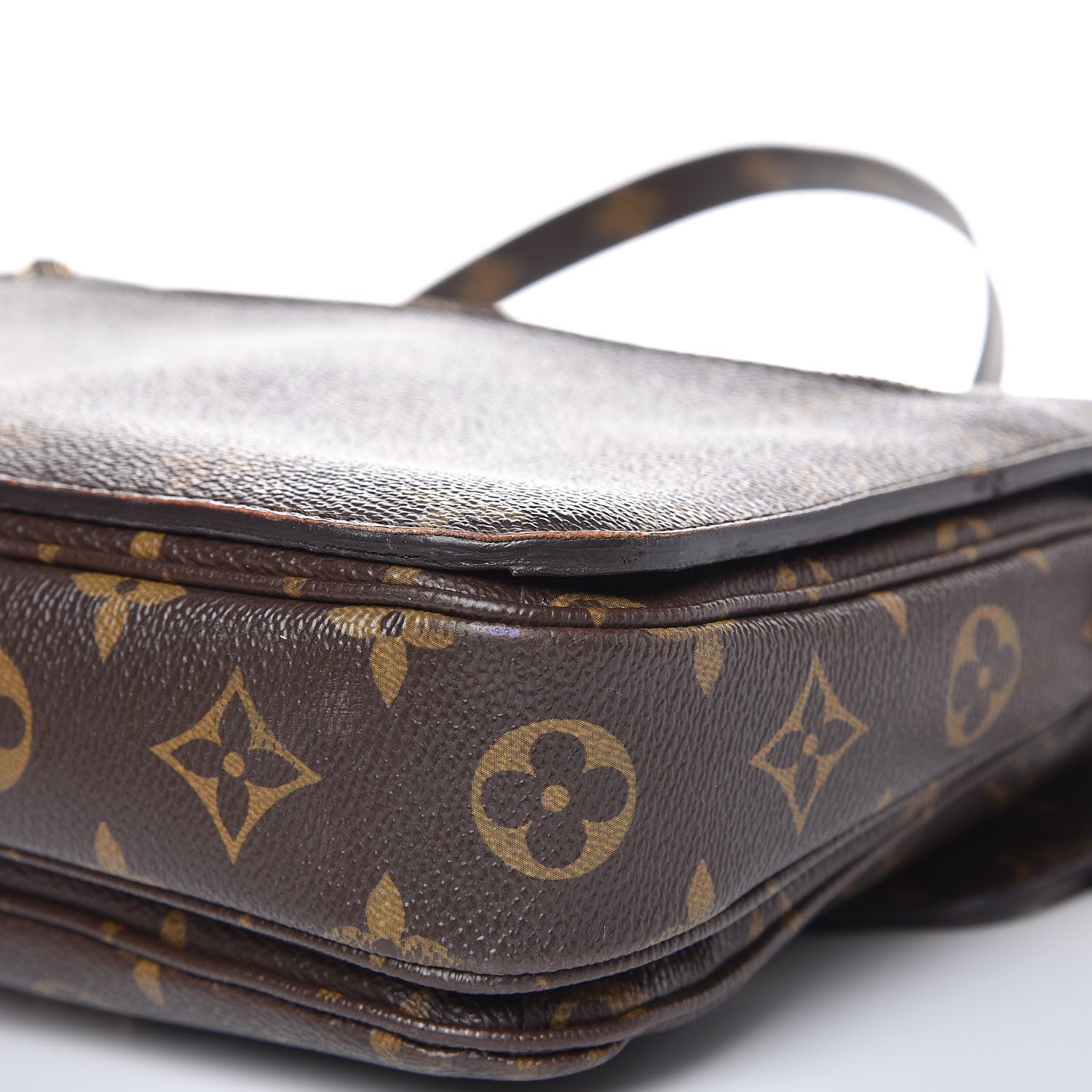 Louis Vuitton Monogram Pochette Metis 13 of 16