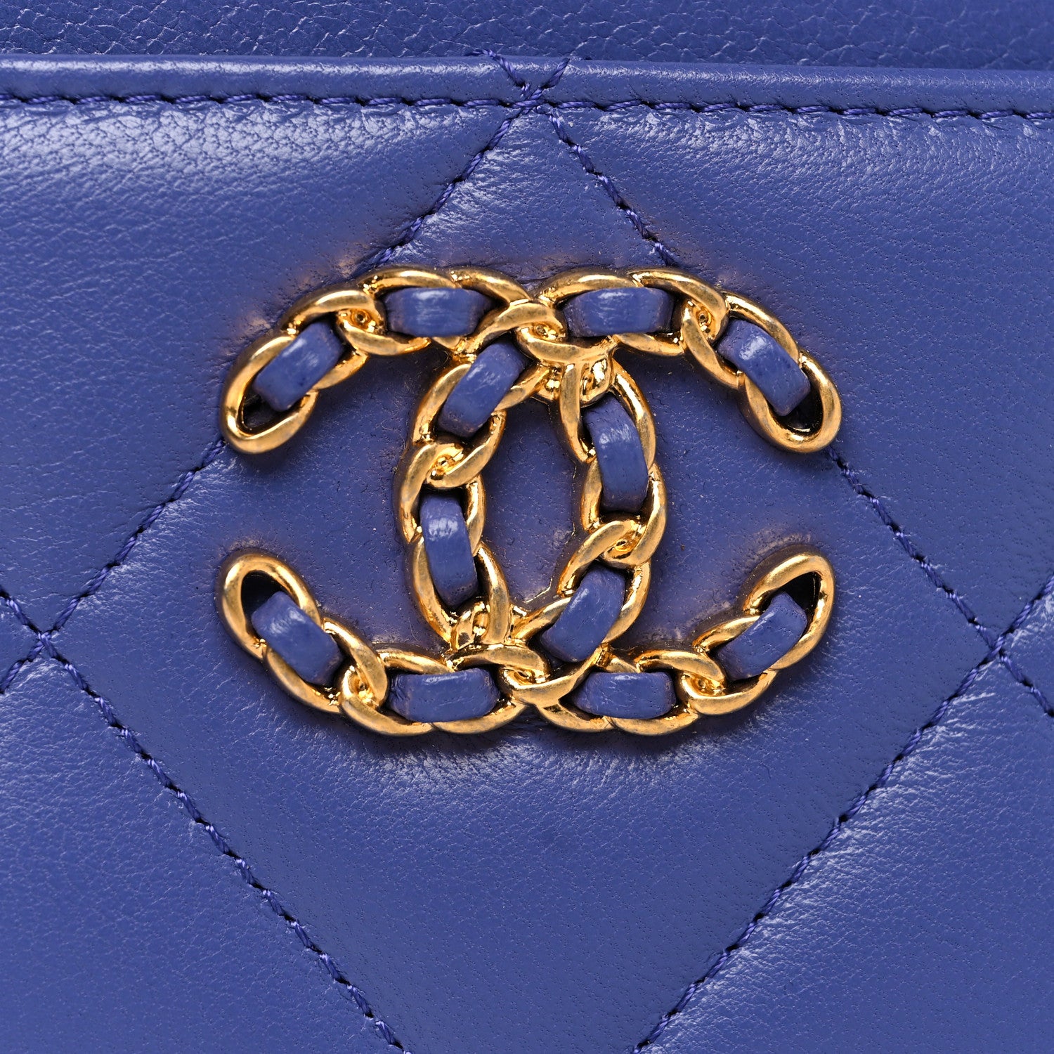 Chanel Shiny Goatskin Quilted Chanel 19 Card Holder Blue 8 of 10