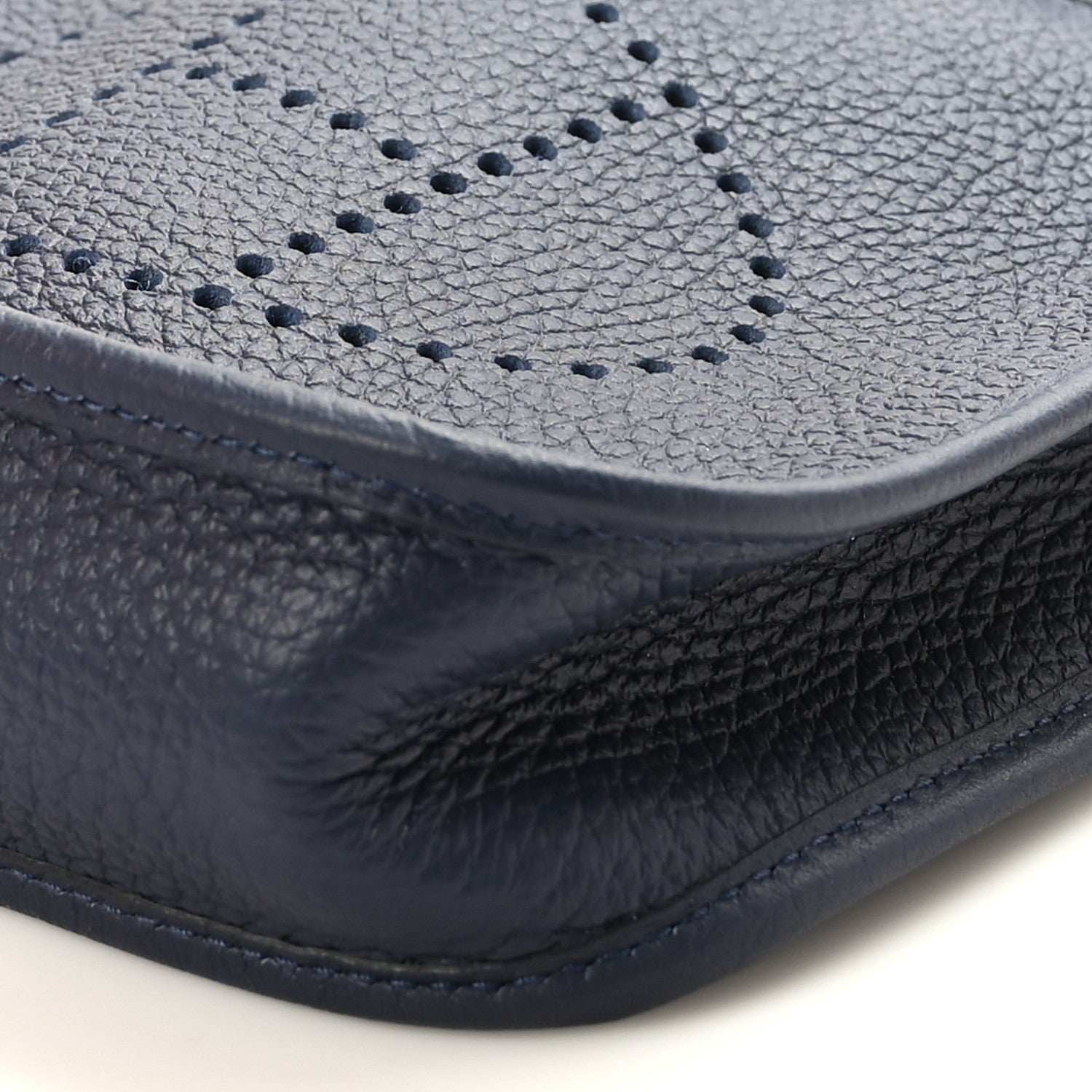Hermes Taurillon Clemence Evelyne TPM Bleu Nuit 8 of 9