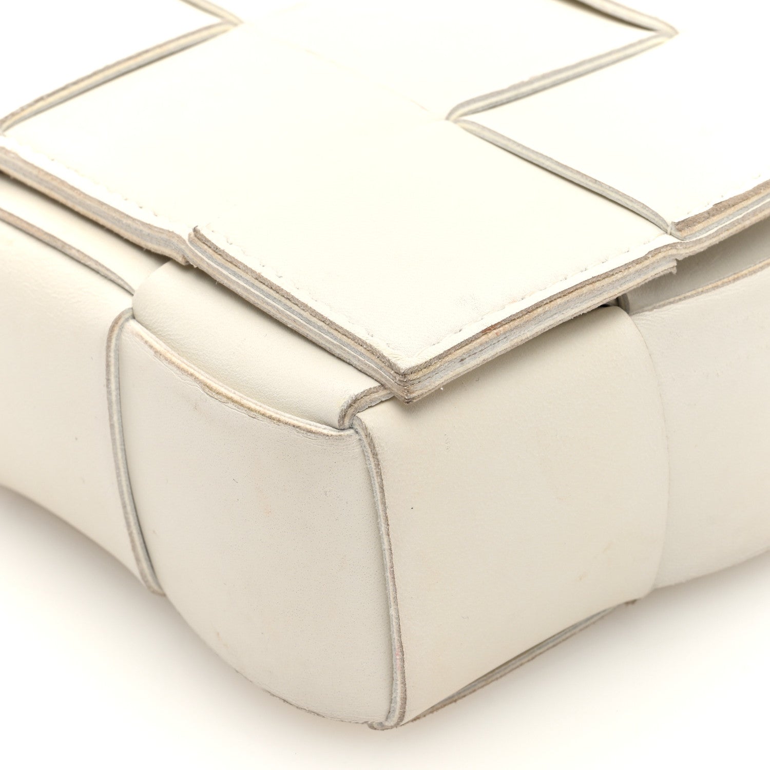 Bottega Veneta Lambskin Maxi Intrecciato Cassette Crossbody Bag White 9 of 9