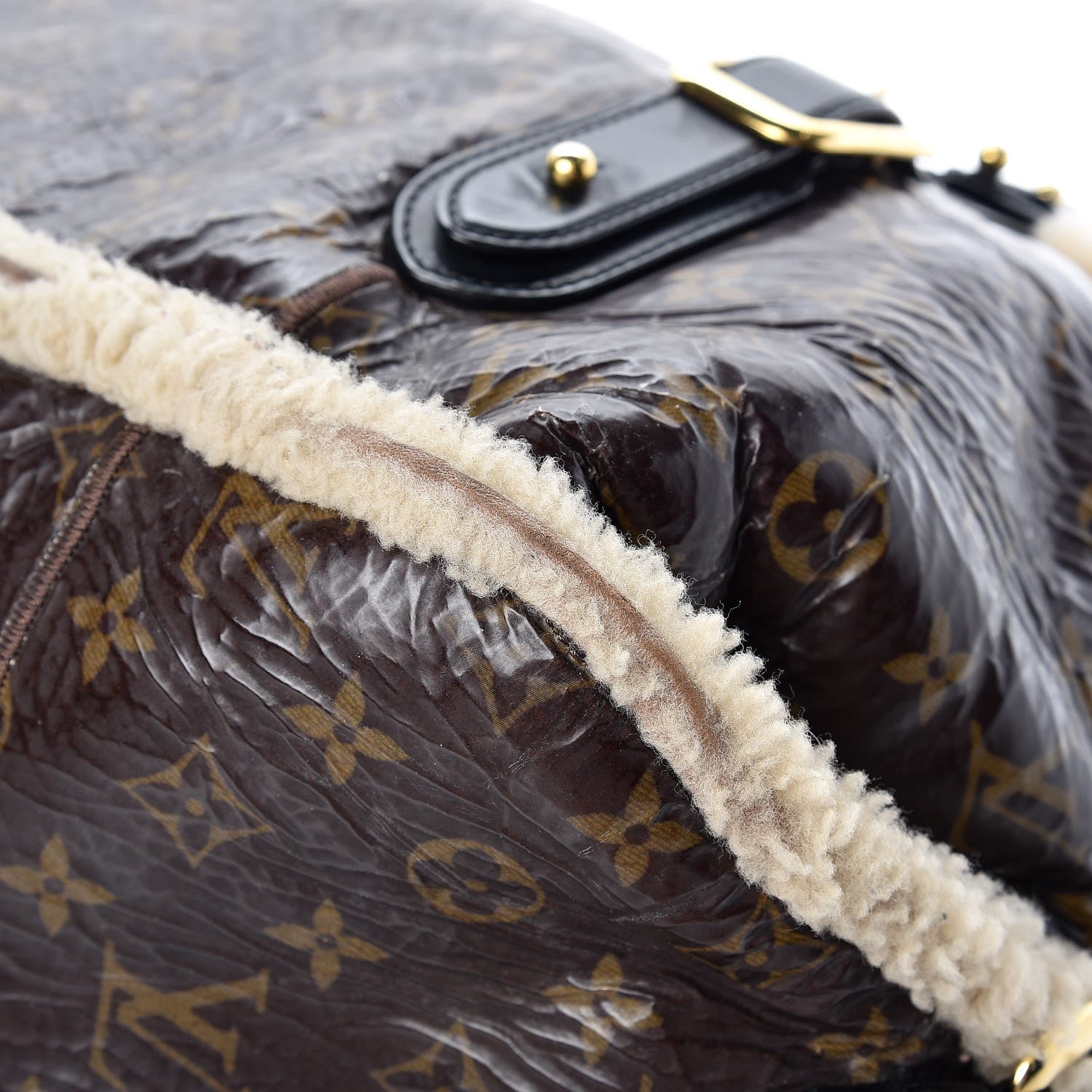 Louis Vuitton Patent Monogram Shearling Sac Thunder 13 of 25