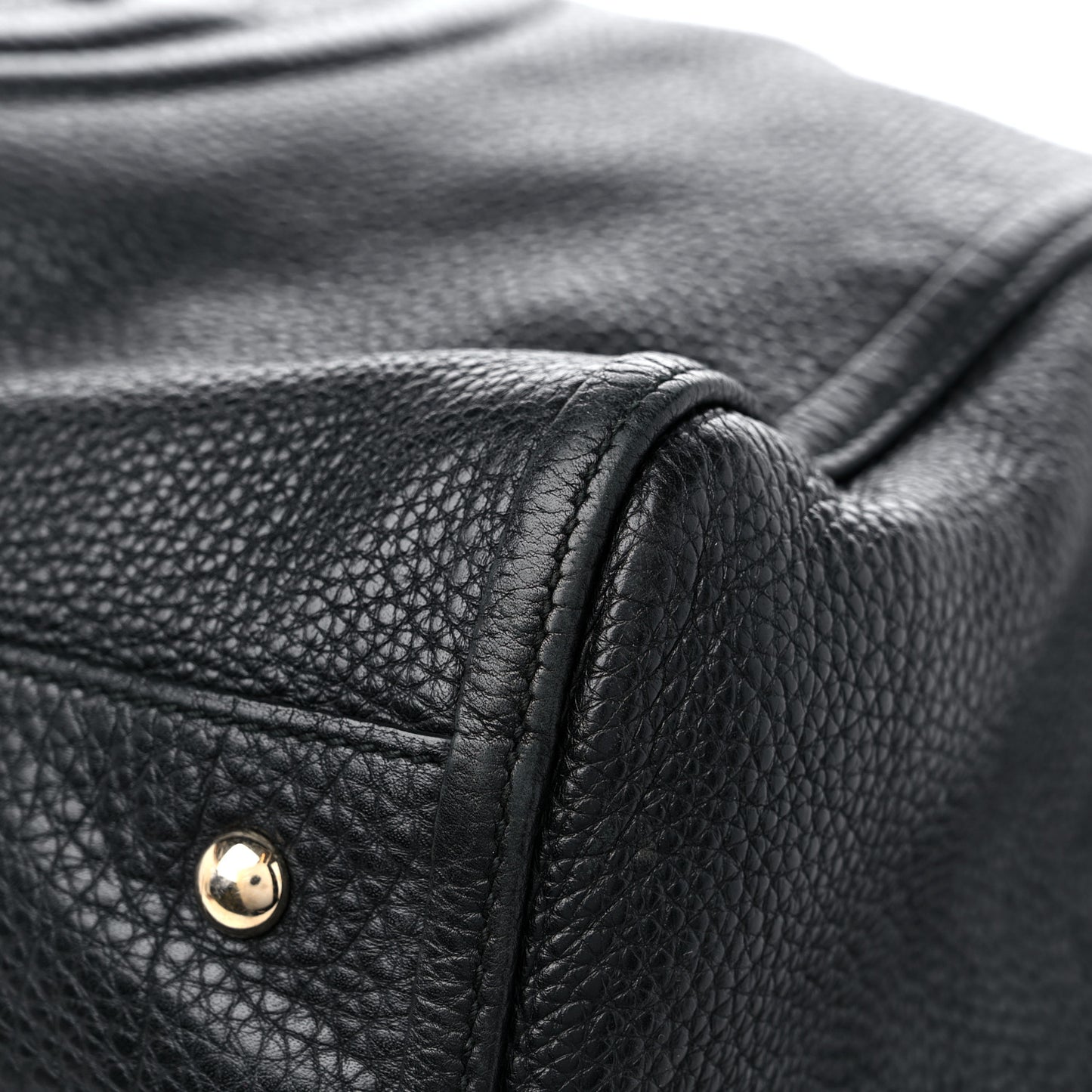 Pebbled Calfskin Large Soho Shoulder Bag Black