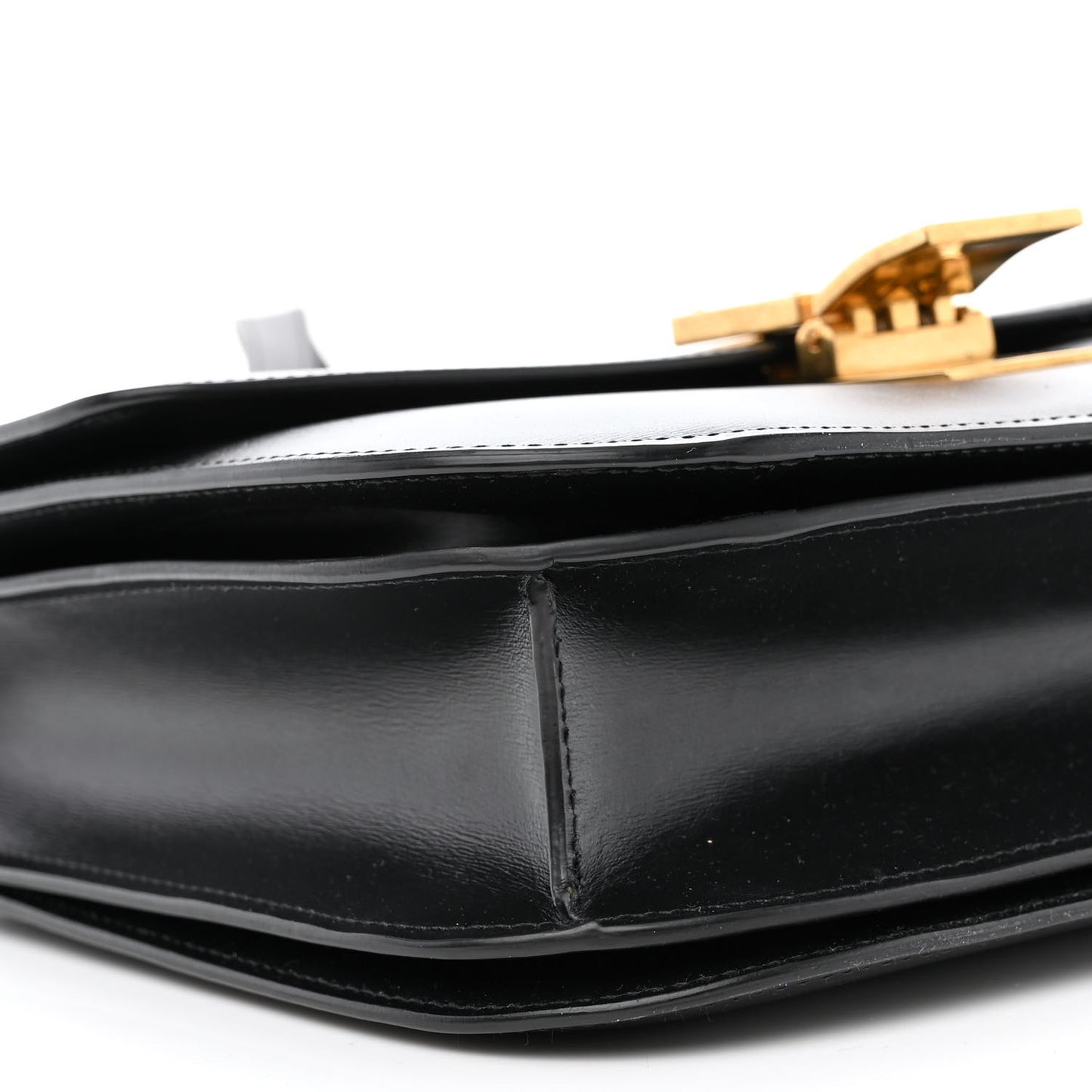 Box Calfskin Medium Classic Box Flap Bag Black