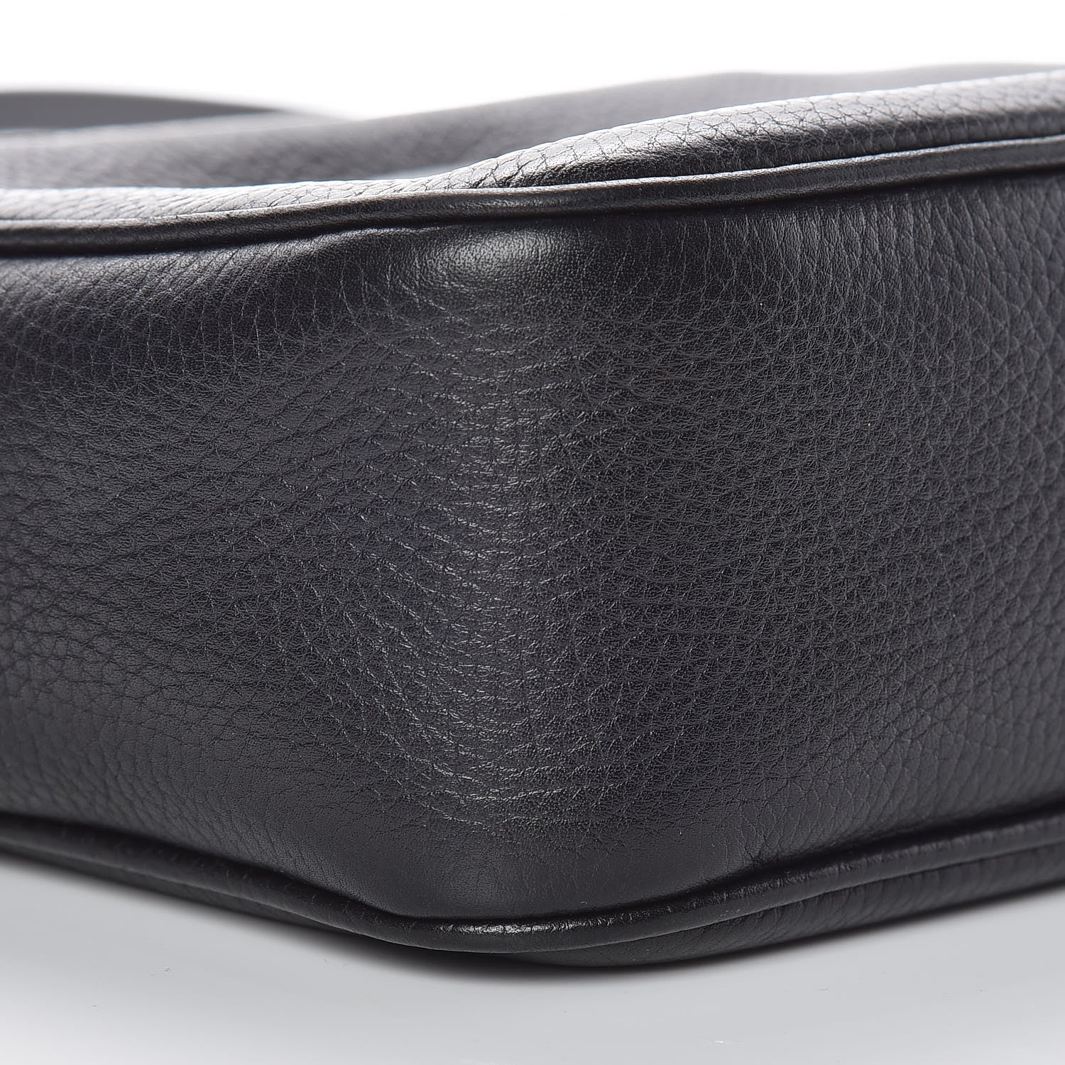 Gucci Pebbled Calfskin Small Soho Disco Bag Black 5 of 14